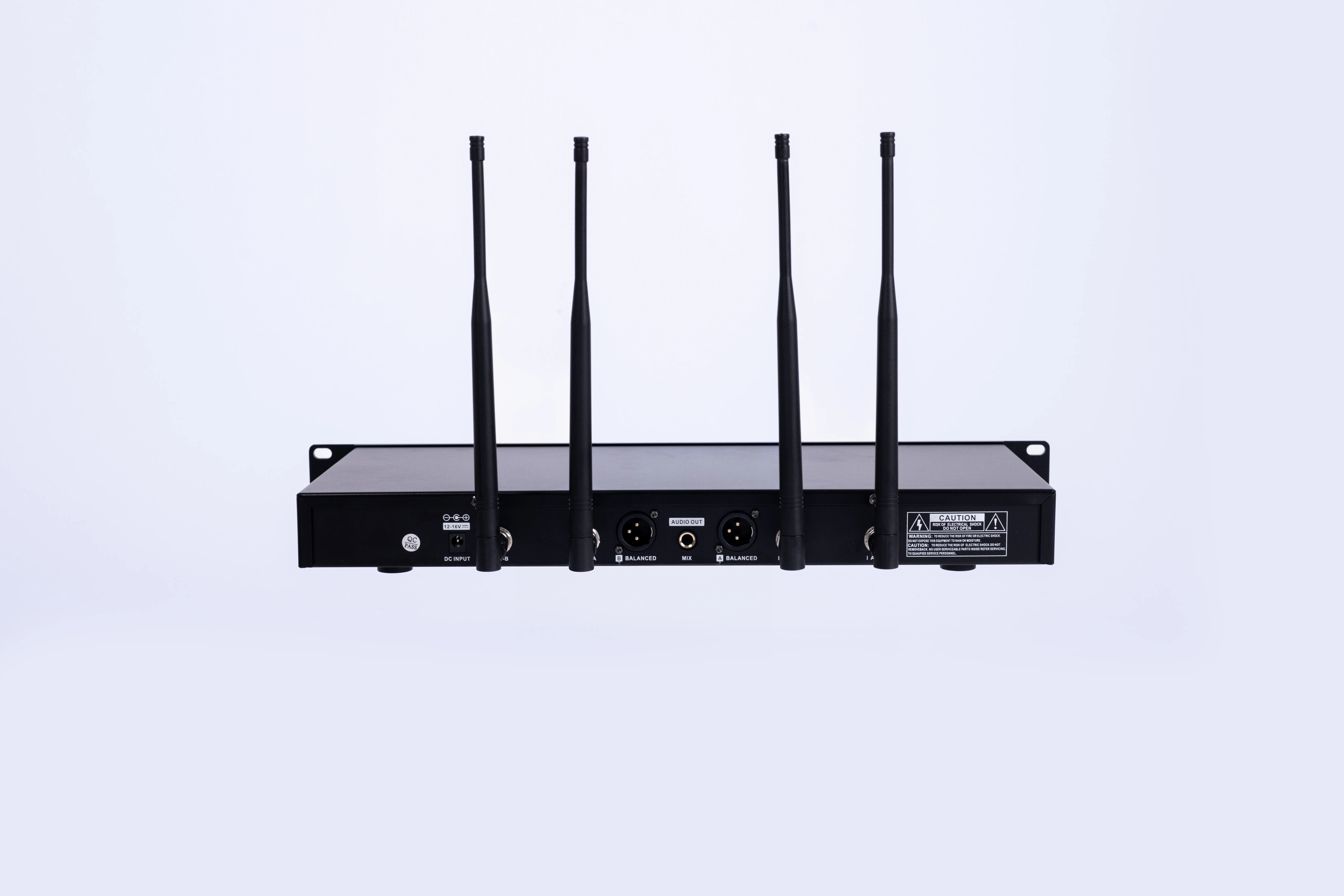 Professional receiver unit with LCD display and four antennas